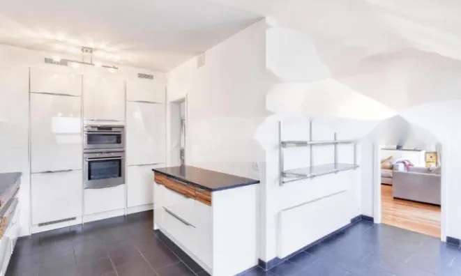 Недвижимость Attic flat 5 rooms: 2