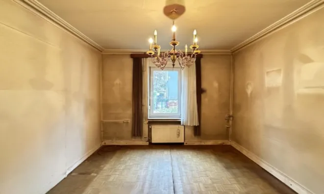 Недвижимость House 5 bedrooms for sale in Strassen: 5