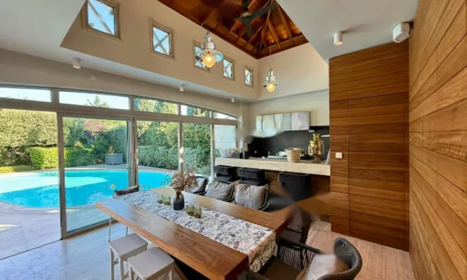 Недвижимость Beachfront 5 Bedroom Ultra-Luxury Villa in Agios Tychonas, Limassol: 4