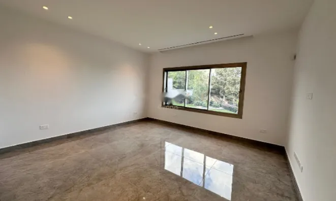 Недвижимость 5 Bedroom For Sale Villa in Limassol, Paniotis area: 5