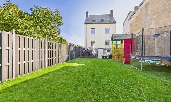 Недвижимость House 4 bedrooms for sale in Kayl: 1