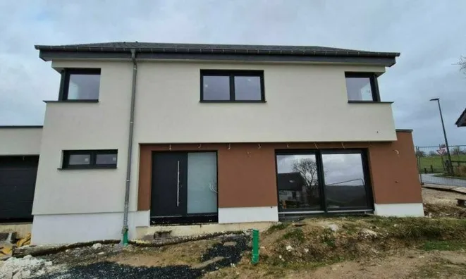 Недвижимость House 4 bedrooms for sale in Winseler: 2