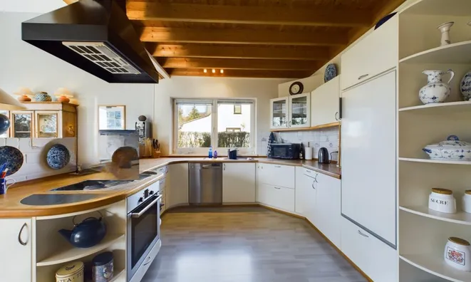 Недвижимость House 5 bedrooms for sale in Schrassig: 5