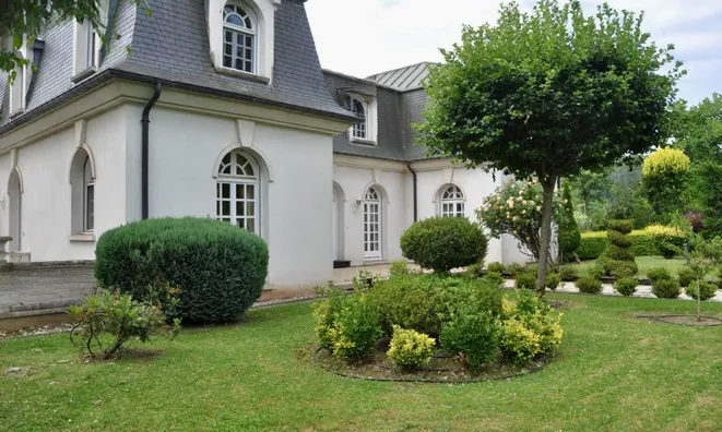 Недвижимость Villa 6 bedrooms for sale in Waldbredimus: 1