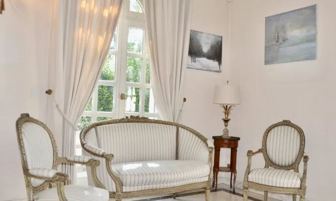 Недвижимость Villa 6 bedrooms for sale in Waldbredimus: 6