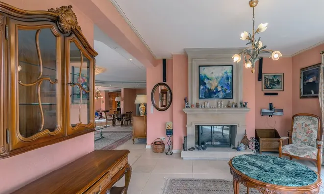 Недвижимость Villa 6 bedrooms for sale in Useldange: 2