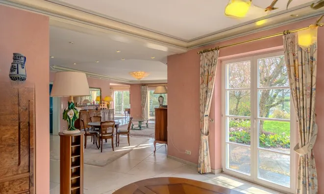 Недвижимость Villa 6 bedrooms for sale in Useldange: 4
