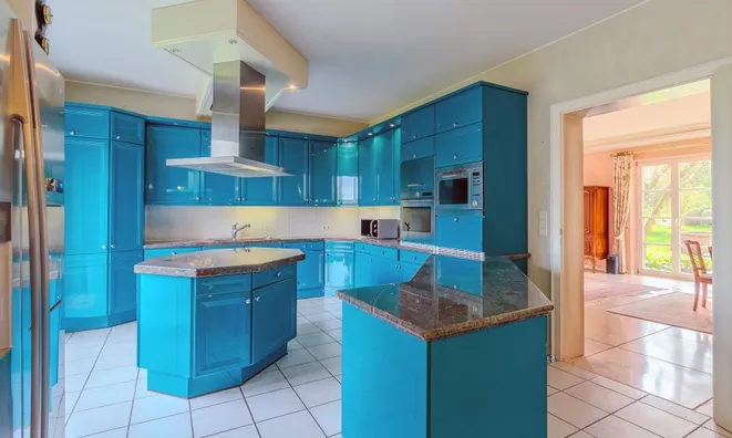 Недвижимость Villa 6 bedrooms for sale in Useldange: 5