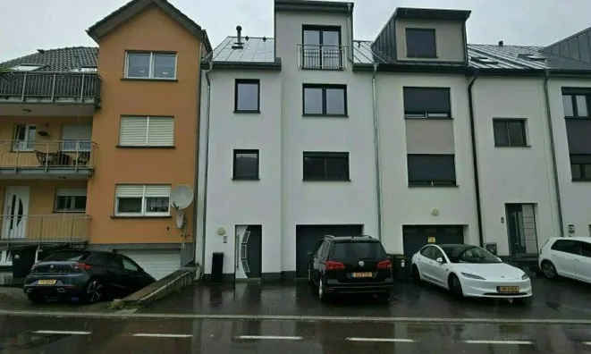 Недвижимость House 5 bedrooms for sale in Weidingen: 1