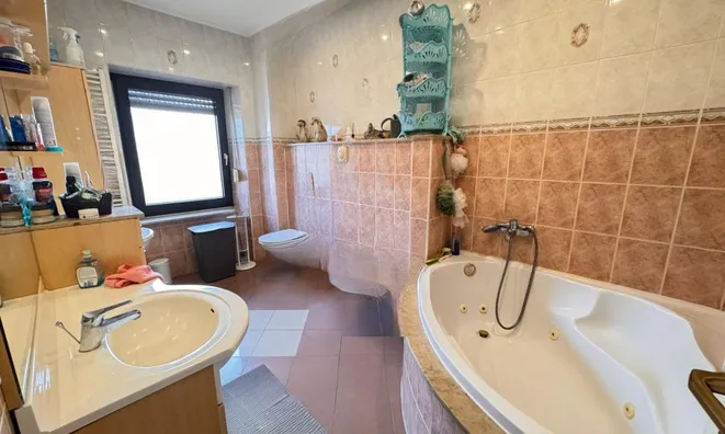 Недвижимость Semi-detached house 6 bedrooms for sale in Pétange: 6