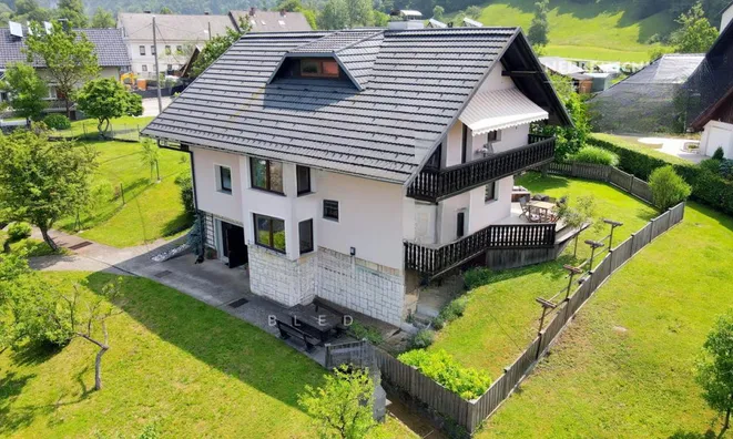 Недвижимость Двухэтажный дом Бегуне на Гореньскем: 2