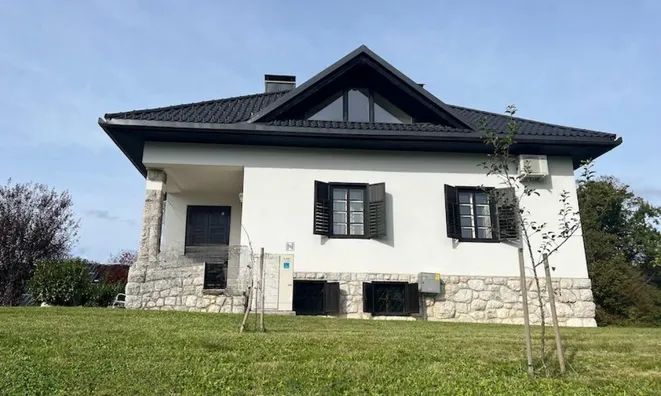 Недвижимость Дом, Блед: 2