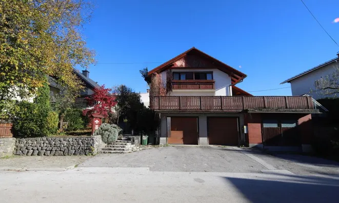 Недвижимость Дом, Блед.: 1