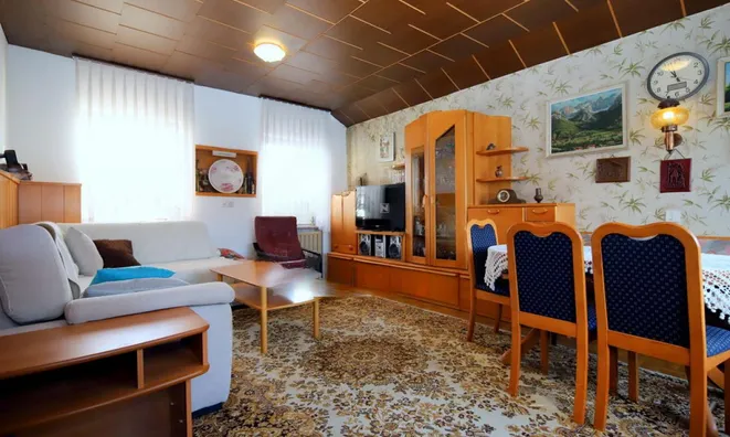 Недвижимость Дом, Блед.: 7