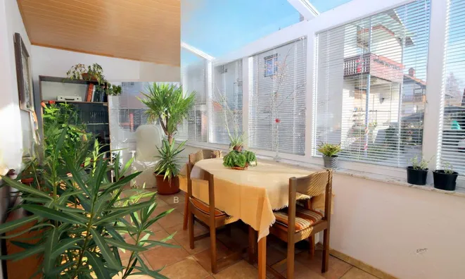 Недвижимость Дом, Блед.: 12