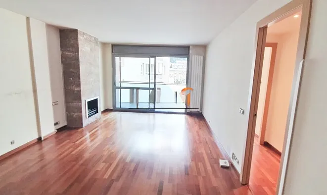 Недвижимость Central apartment for sale with 3 bedrooms, parking and storage: 2