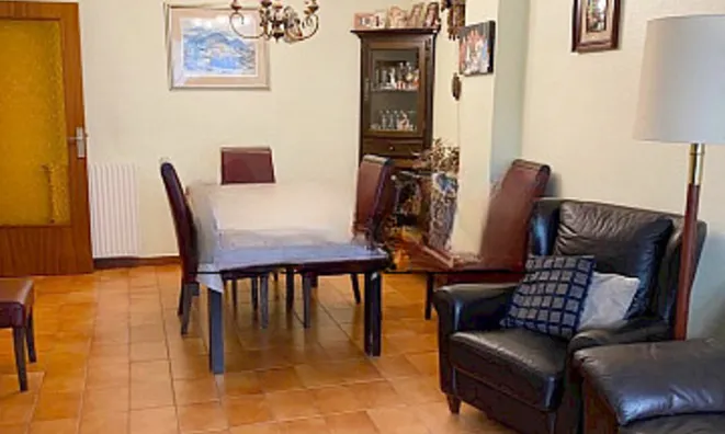 Недвижимость Central 4-bedroom apartment in Andorra la Vella for sale: 2