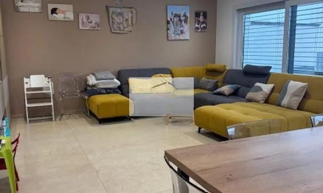 Недвижимость Semi-detached house 4 bedrooms for sale in Dalheim: 4