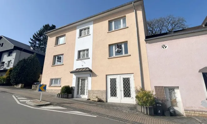 Недвижимость House 5 bedrooms for sale in Itzig: 1