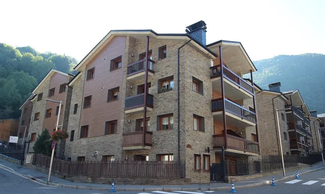 Недвижимость Ground floor apartment in Ordino with double parking space: 10