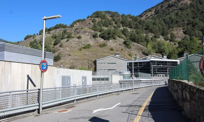 Недвижимость Ground floor apartment in Ordino with double parking space: 11