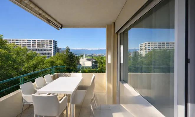 Недвижимость Apartment 4 rooms: 1