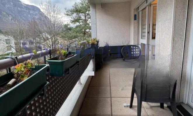 Недвижимость Apartment 4 rooms: 2