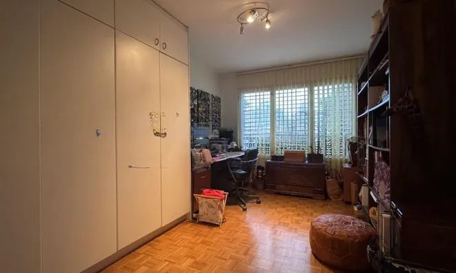 Недвижимость Apartment 4 rooms: 9