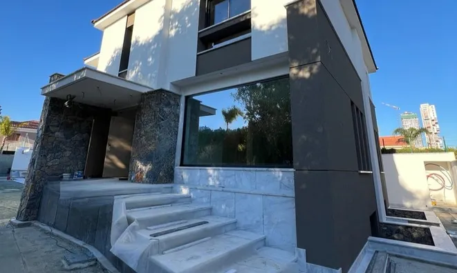Недвижимость 4 Bedroom Villa For sale in Germasogeia, Limassol: 2
