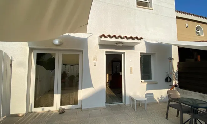 Недвижимость 2-Bedroom House for Sale in Limassol, Agios Tychon Tourist Area: 11