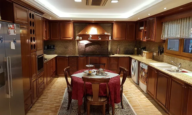 Недвижимость 6 Bedroom Villa for Sale in Limassol, Agios Tychonas: 5