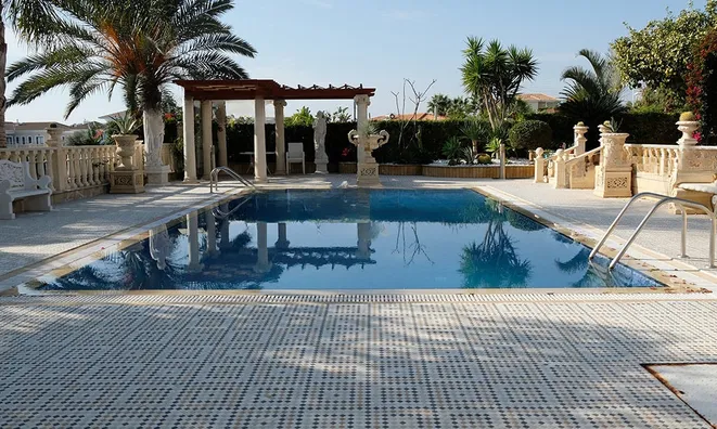 Недвижимость 6 Bedroom Villa for Sale in Limassol, Agios Tychonas: 12