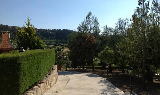 Недвижимость 4 Bedroom Villa with a huge plot for Sale in Pissouri ,Limassol: 9