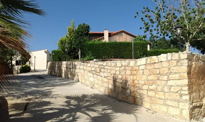 Недвижимость 4 Bedroom Villa with a huge plot for Sale in Pissouri ,Limassol: 11
