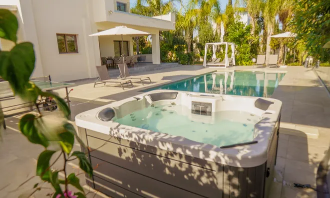 Недвижимость Outstanding 4 Bedroom Villa with a Huge Landscaped Garden in Famagusta, Protaras area: 2