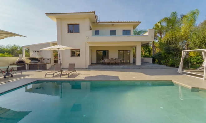 Недвижимость Outstanding 4 Bedroom Villa with a Huge Landscaped Garden in Famagusta, Protaras area: 3