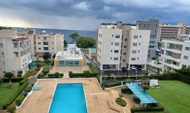 Недвижимость 7 Bedroom Apartment For Sale in Limassol, Agios Tychonas: 3