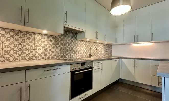 Недвижимость Apartment 4 rooms: 2