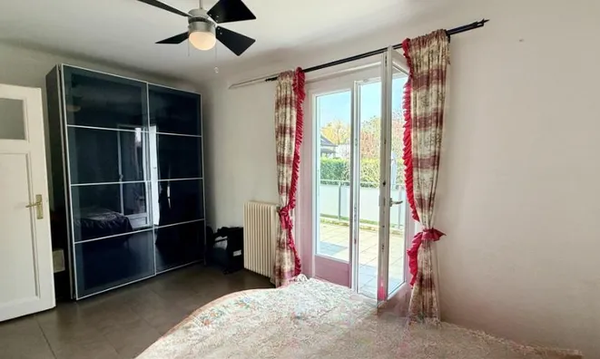 Недвижимость Single house 8 rooms: 4