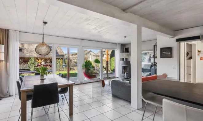 Недвижимость Bifamiliar house 7 rooms: 2