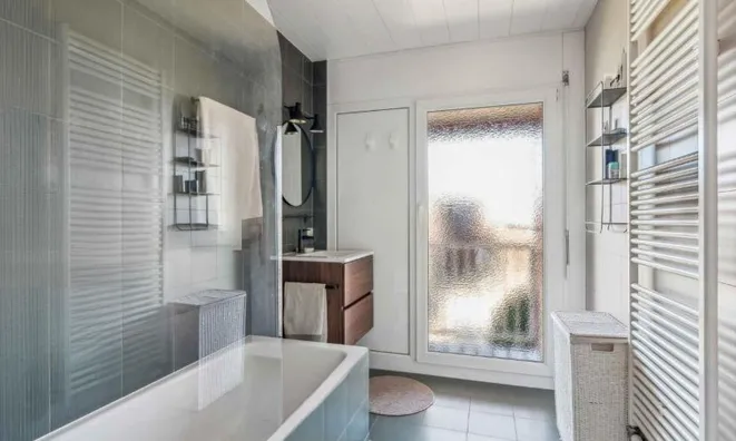 Недвижимость Bifamiliar house 7 rooms: 7