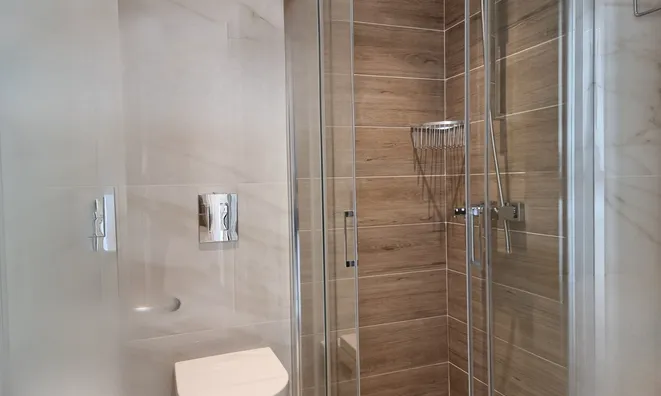 Недвижимость 3 Bedroom Seafront Apartment for Sale in Potamos Germasogeias, Limassol: 3