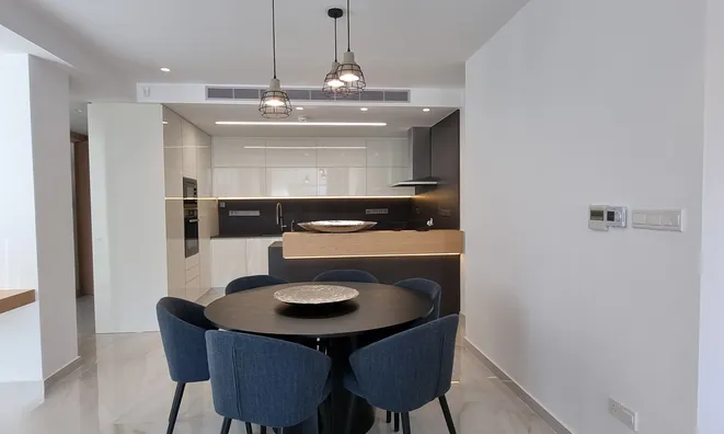 Недвижимость 3 Bedroom Seafront Apartment for Sale in Potamos Germasogeias, Limassol: 9