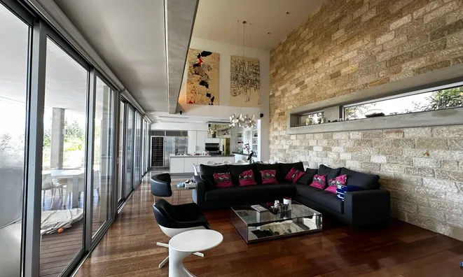 Недвижимость 5 Bedroom Villa For sale in Limassol City,: 10