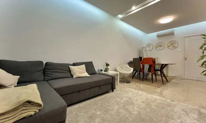 Недвижимость 1 Bedroom for Sale in Agios Tychonas: 2