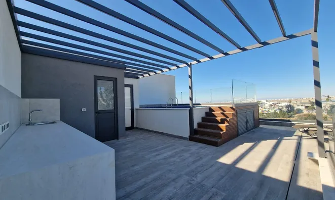 Недвижимость 2 Bedroom Penthouse Apartment For Sale In Germasogeia, Limassol: 3