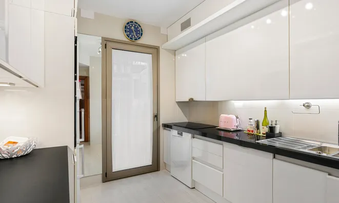 Недвижимость Apartment Monaco, La Rousse-Saint Roman: 10