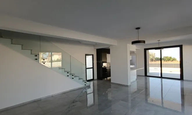 Недвижимость 4 Bedrooms Villa For sale in Chlorakas, Paphos: 8