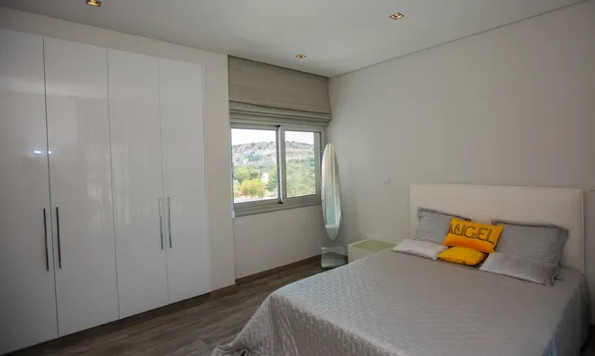 Недвижимость 4 Bedroom Detached house For Sale in Agios Tychonas, Limassol: 8