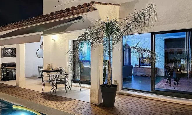 Недвижимость Villa Croix des Gardes: 1